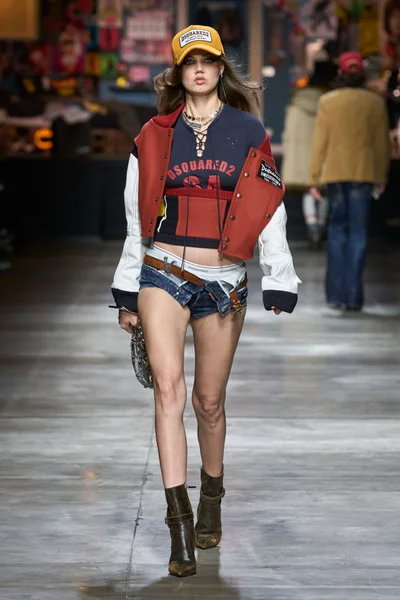 Look 23